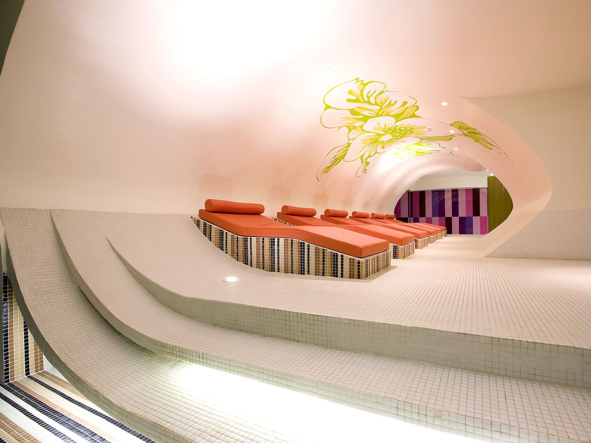 Wellness bazén s mozaikou